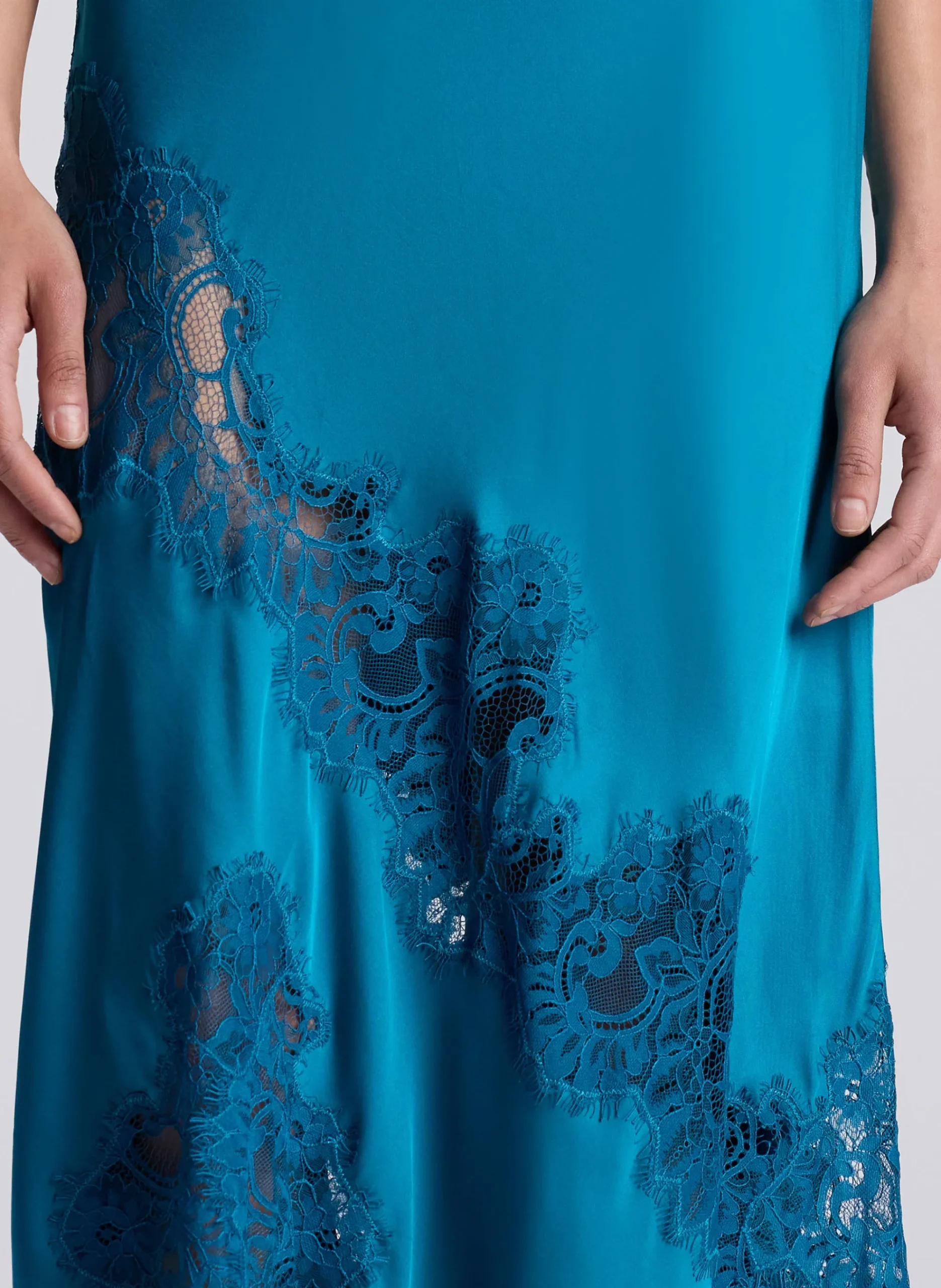 alessia_satin_and_lace_ma_1.webp Women A.L.C. Dresses>Alessia Satin And Lace Maxi Dress
