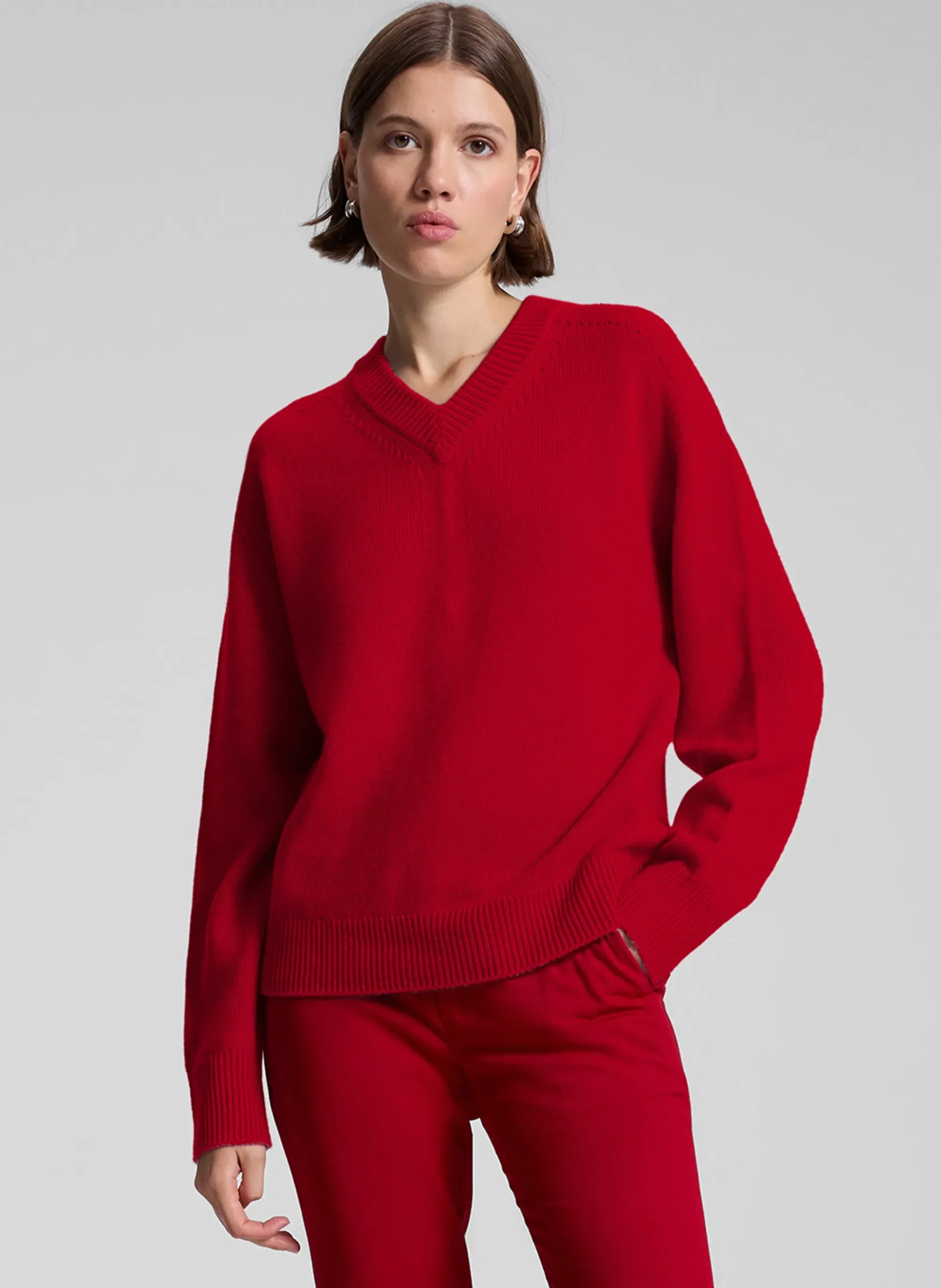 calven_cashmere_v_neck_sw_0.webp Women A.L.C. Tops | Sweaters>Calven Cashmere V Neck Sweater