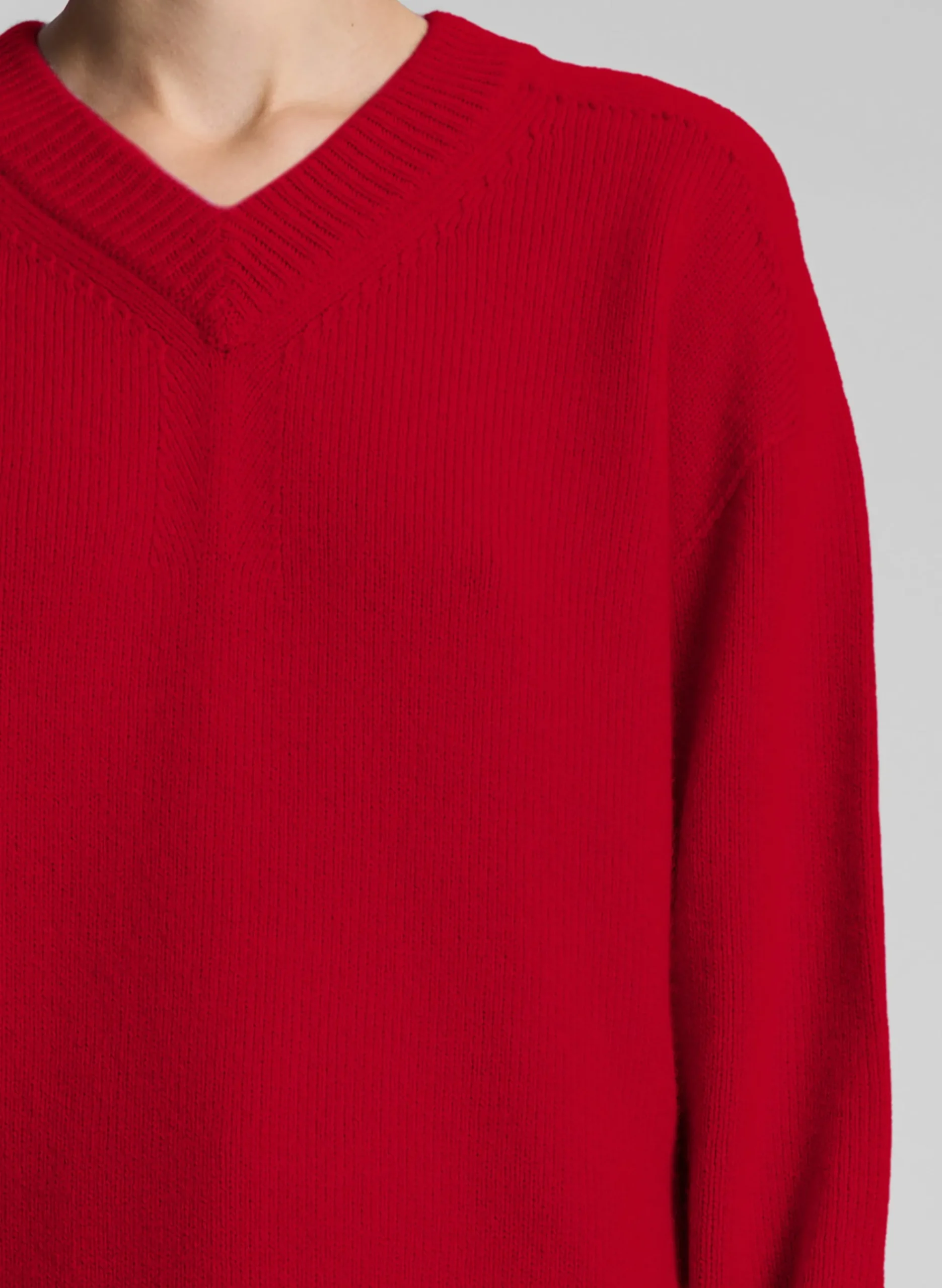 calven_cashmere_v_neck_sw_1.webp Women A.L.C. Tops | Sweaters>Calven Cashmere V Neck Sweater