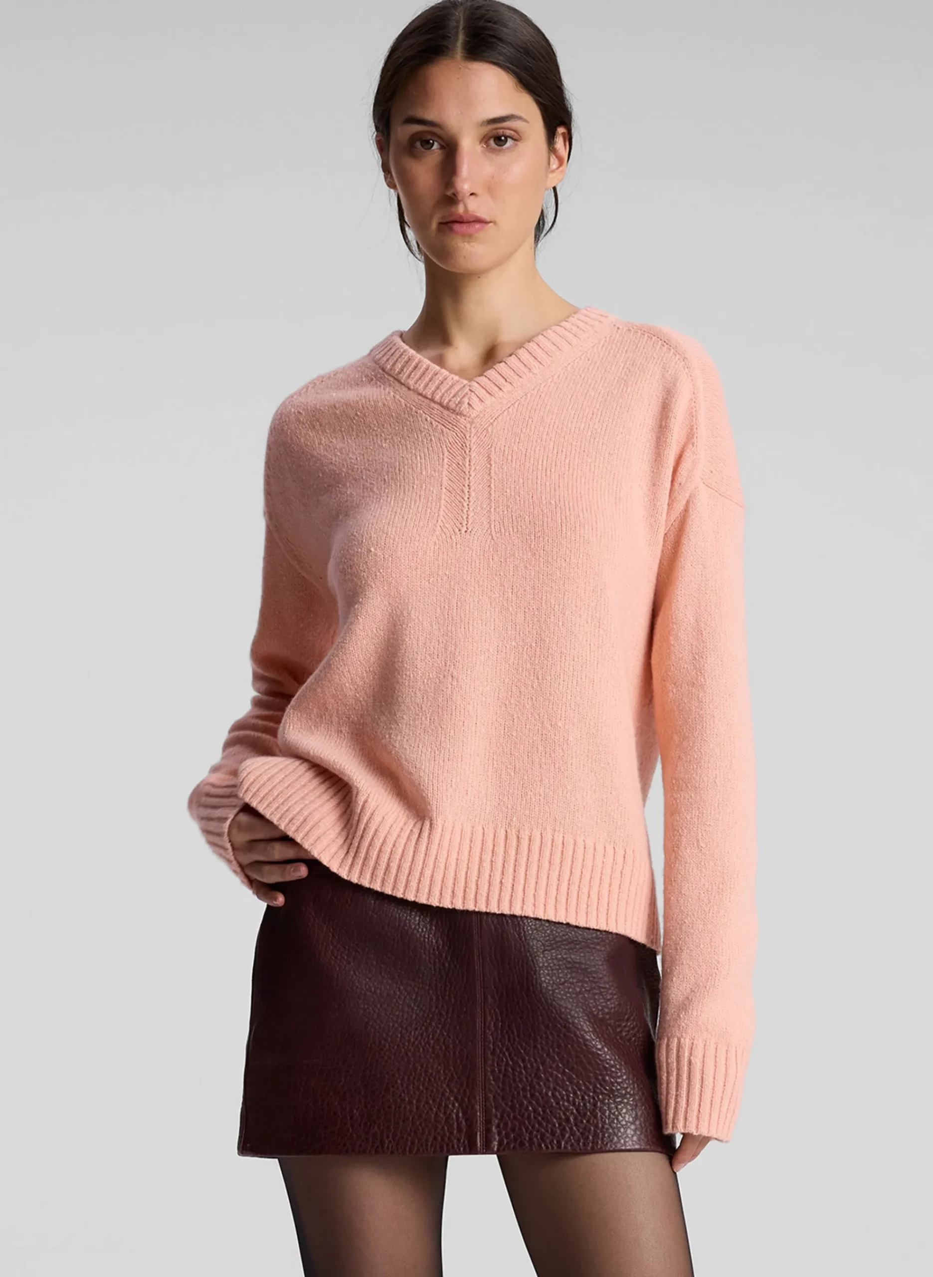 harley_wool_cashmere_v_ne_0.webp Women A.L.C. Tops | Sweaters>Harley Wool Cashmere V Neck Sweater