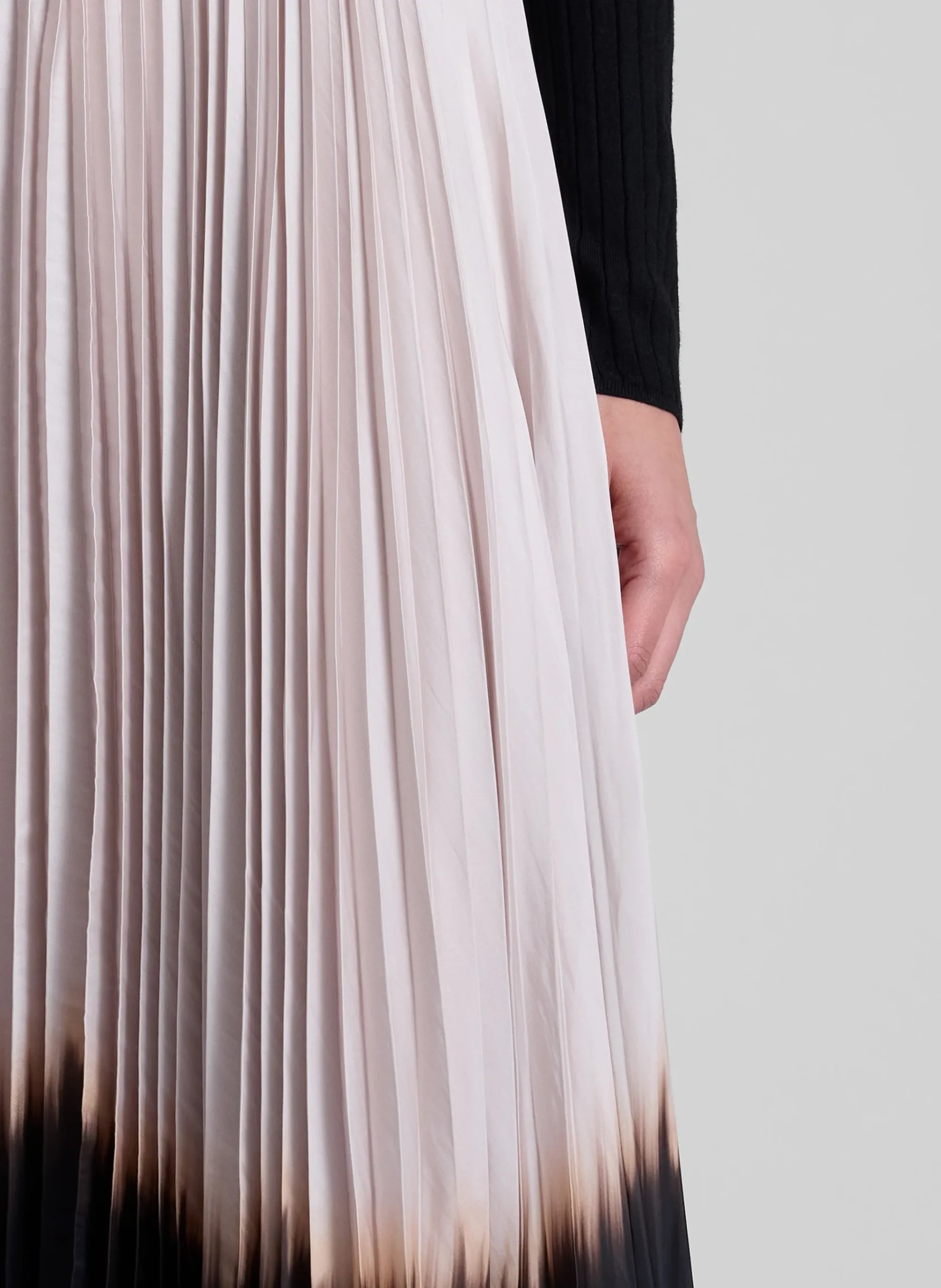 tatum_pleated_midi_skirt_1.webp Women A.L.C. Bottoms | Skirts>Tatum Pleated Midi Skirt